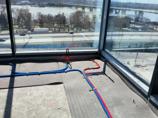 Ход строительства "Инских холмов" в апреле 2026