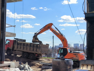 Ход строительства "Инских холмов" в апреле 2026