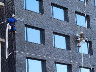 Ход строительства "Инских холмов" в апреле 2026