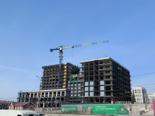 Ход строительства "Инских холмов" в марте 2026