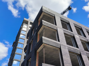 Ход строительства "Инских холмов" в апреле 2026